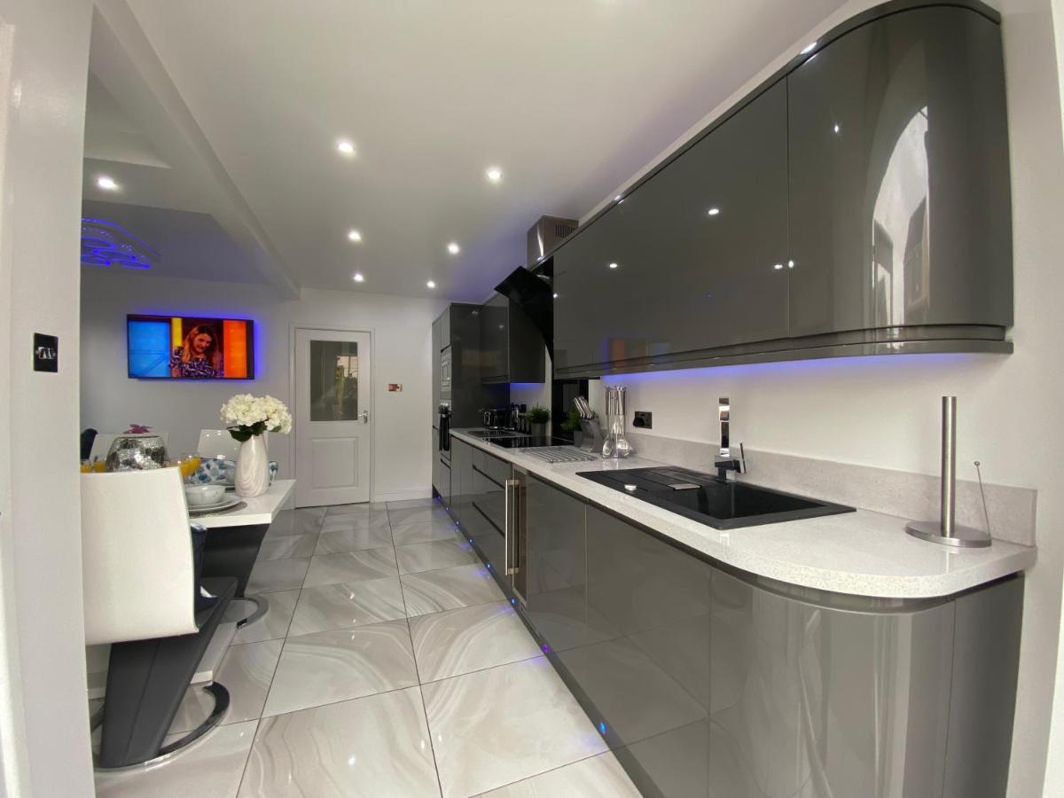 New…The Hottub House Blackpool Pleasure Beach Εξωτερικό φωτογραφία